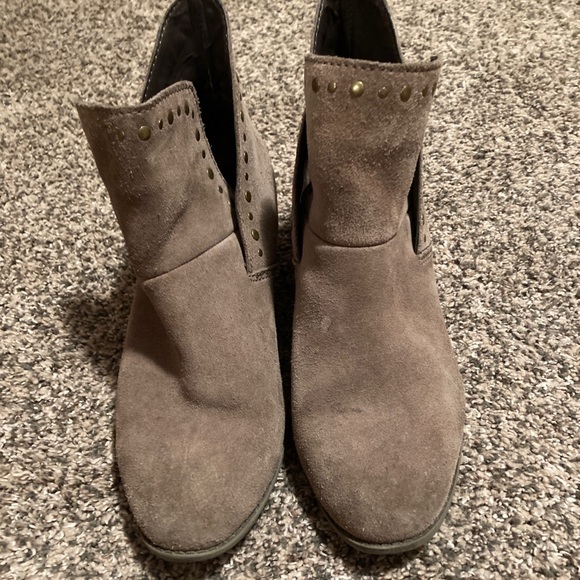 Comfortable ankle booties - Picture 3 of 4